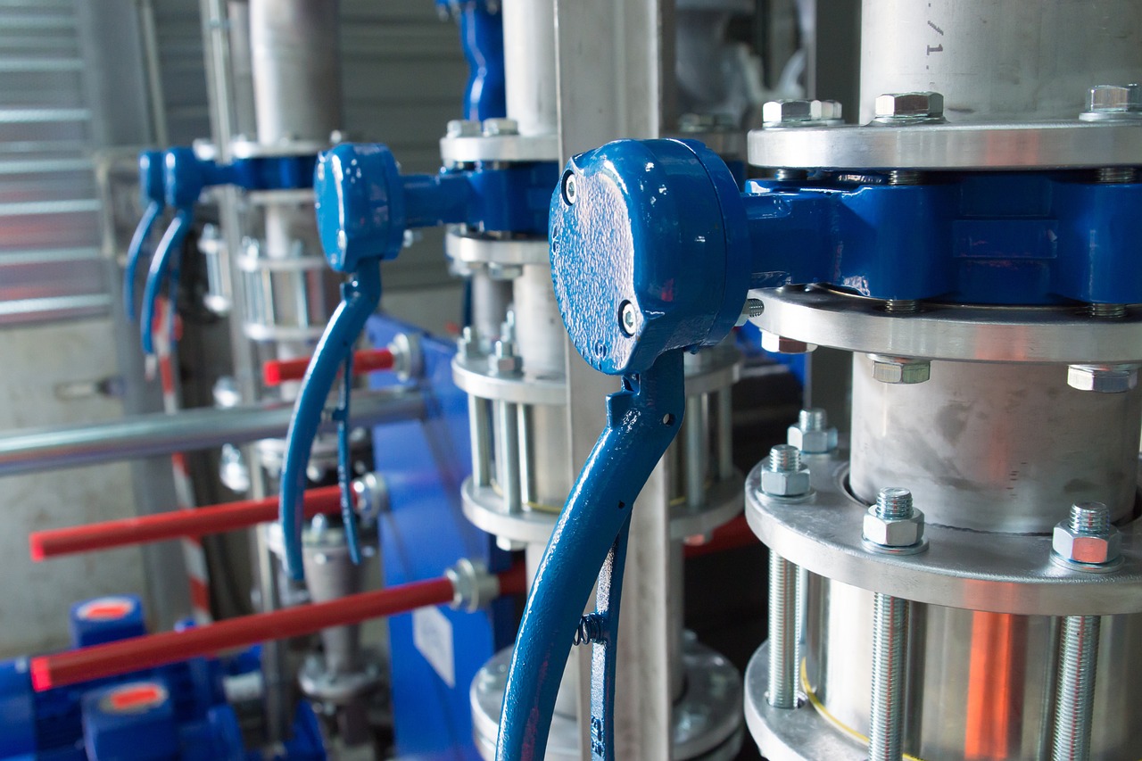 Pipe Clamps Guide: Types, Uses, Sizes, and Expert Buying Tips 2025
