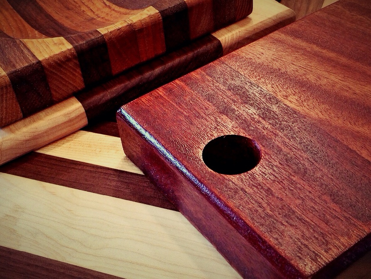 Wooden Cutting Boards: Long-Lasting Kitchen Tools That Save You Money